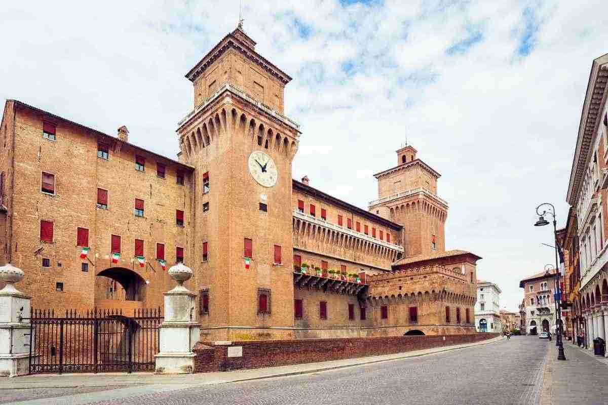 Ferrara: tra storia e modernità. Il fascino rinascimentale di Ferrara. Ferrara, la città degli Este e della cultura. 